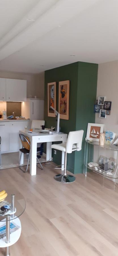 Le Puits Apartment Honfleur Bagian luar foto